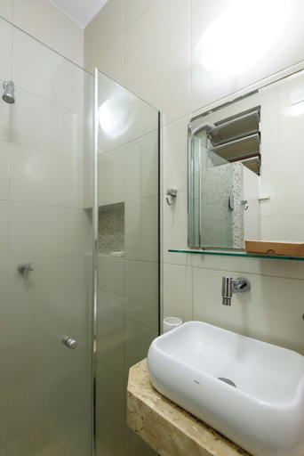 Bathroom 3, BR-96, Rio de Janeiro