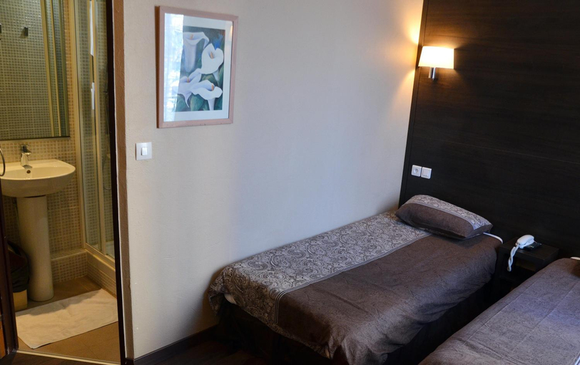 Bedroom 3, Hotel du Parc, Hauts-de-Seine