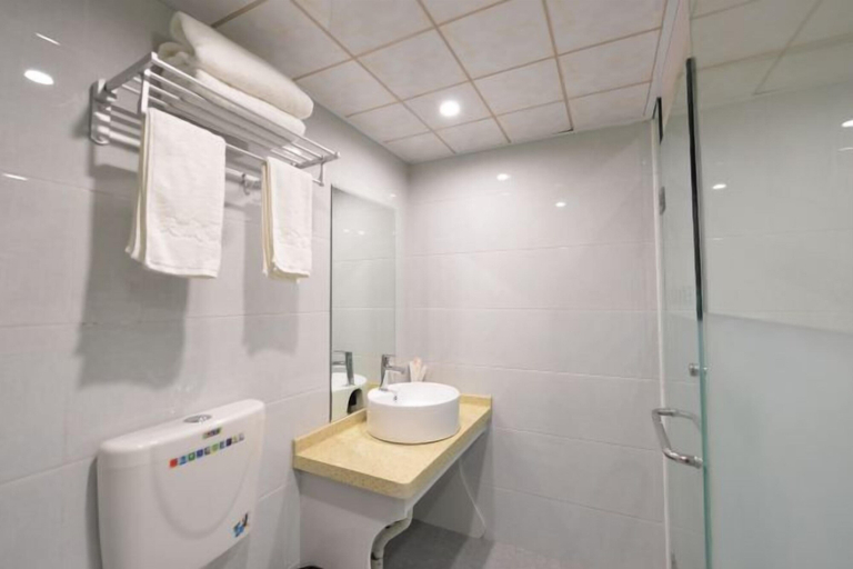 Bathroom 5, Tiancheng Jiudian, Deyang
