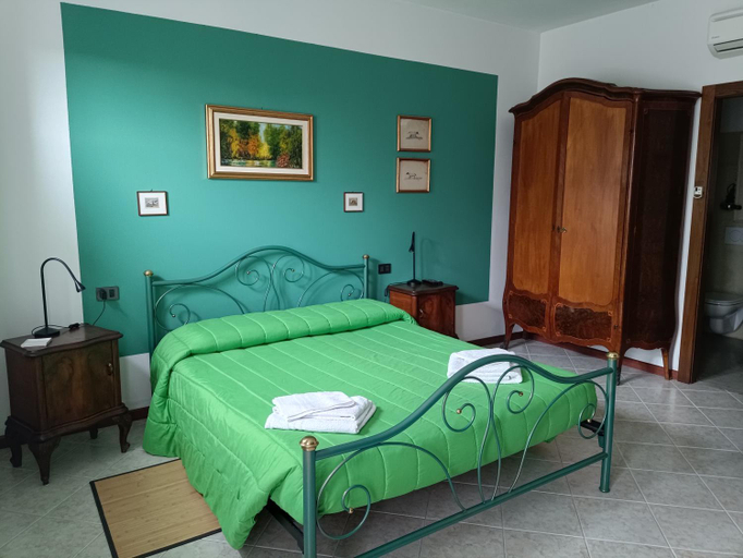Others 5, B&B La Casarella, Brescia