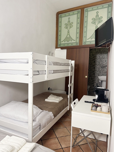 Bedroom 4, House Caracciolo, Napoli
