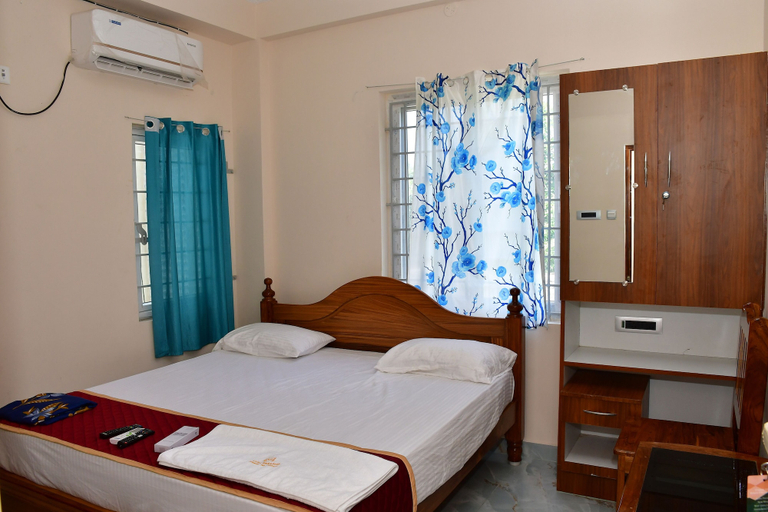 Others 5, Anbu Paradise, Nagappattinam