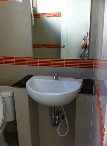 Bathroom 4, The Room Apartment, Nang Rong