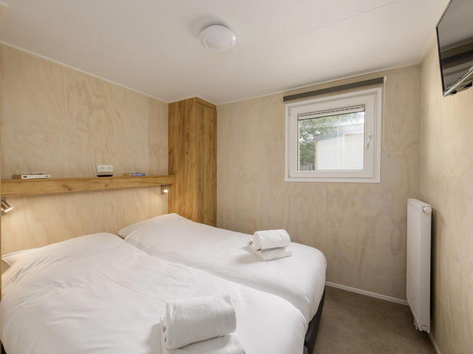 Bedroom, Kijkduin Chalet Near Beach, The Hague