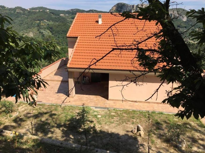 Sopra il Santuario, Savona