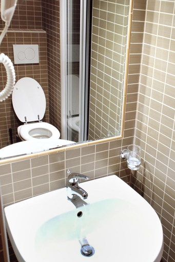 Bathroom 3, Funny Holiday, Rome