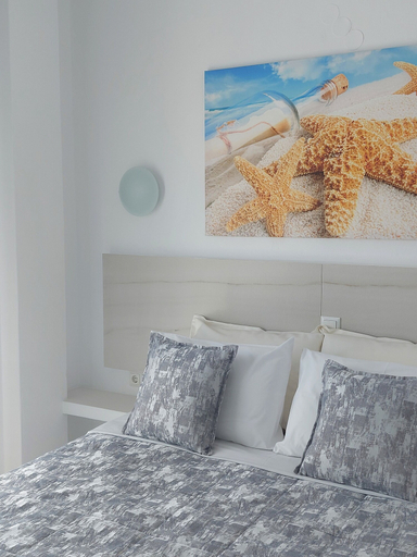 Bedroom 2, Doron Hotel Delfini, South Aegean