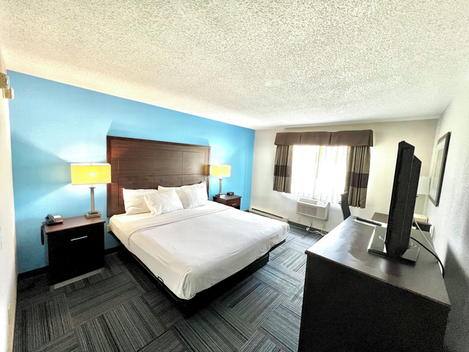 Bedroom 3, Baymont by Wyndham Marinette, Marinette