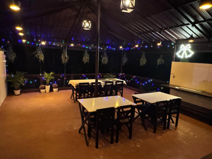 Food & Drinks 5, Hilltop Munnar by Fracspace, Idukki