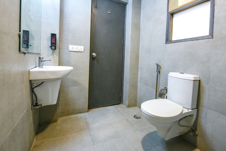 Bathroom, FabHotel La Serene NFC, Delhi
