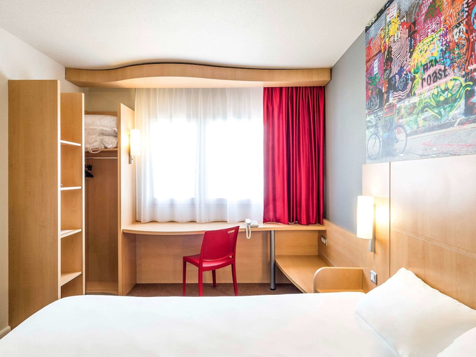 Bedroom 2, ibis Marne la Vallée Val d'Europe, Seine-et-Marne