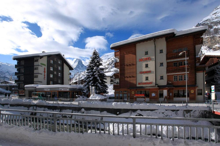Others 3, Cheminee , Hotel Garni, Visp