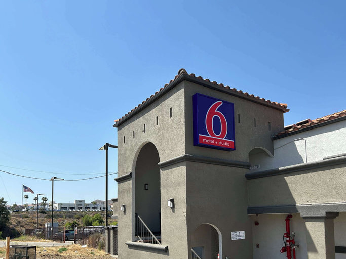Motel 6 Lake Elsinore, CA, Riverside