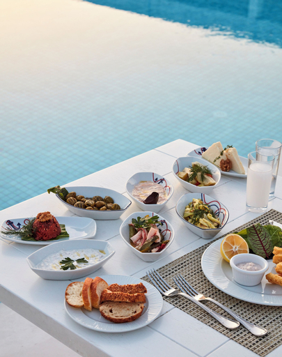 Food & Drinks 9