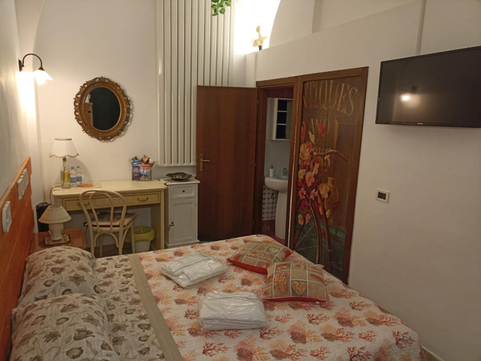 Others 3, Central GH Formia, Latina