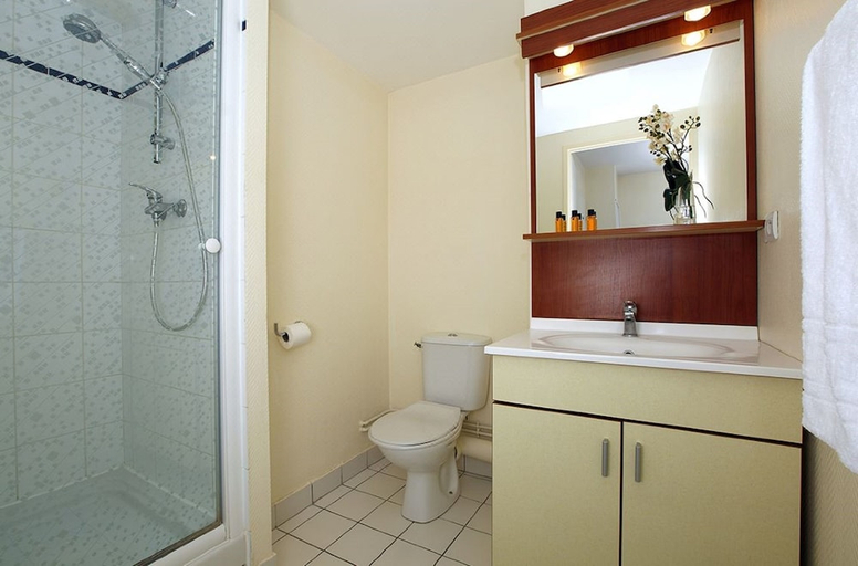 Bathroom 5, Appart'City Classic Limoges, Haute-Vienne
