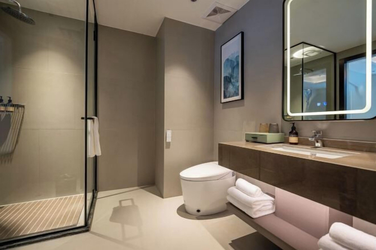 Bathroom 4, Dongfang Yijing Hotel, Lishui