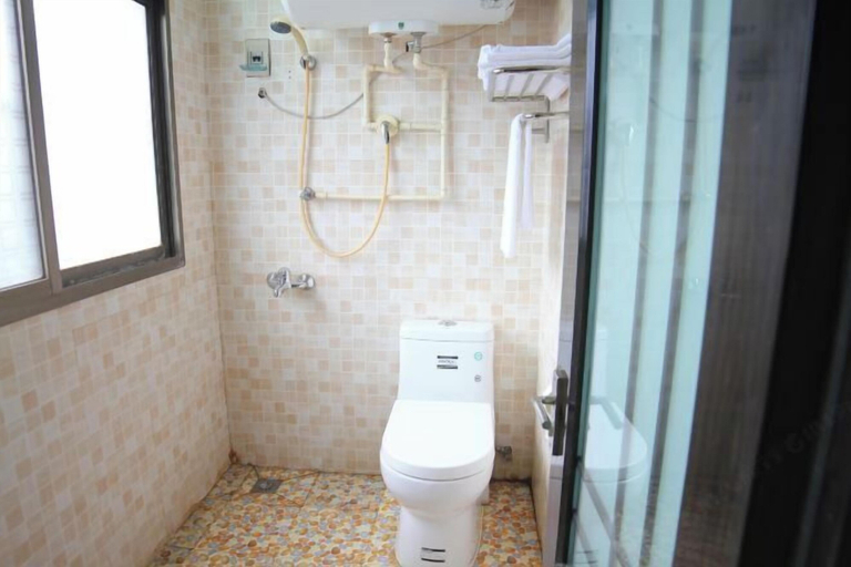 Bathroom, Hengnan Wanghaichao Hotel, Hengyang