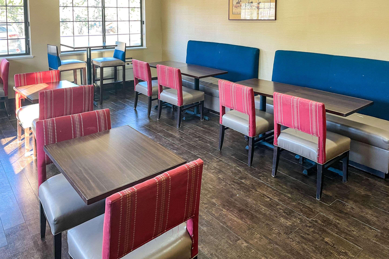 Food & Drinks 5, Comfort Inn & Suites Midtown, Lincoln