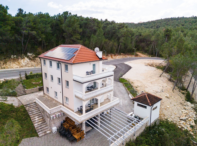 Exterior & Views 2, Guest House Stipanovi Dvori, Obrovac