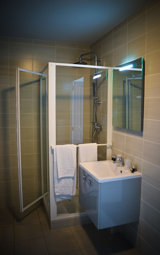 Bathroom 3, Adonis La Baule, Loire-Atlantique