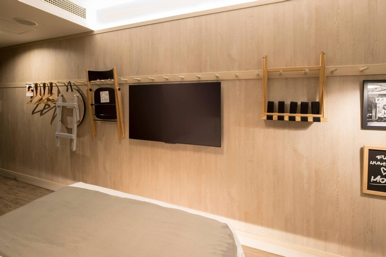 Bedroom 26
