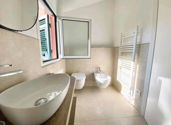 Bathroom 3, Pink House Garden, La Spezia