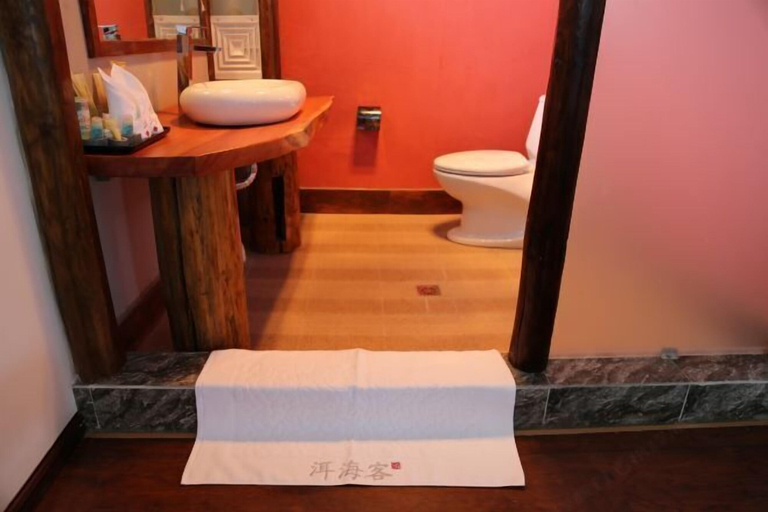 Bathroom, Erhaike Inn, Dali Bai