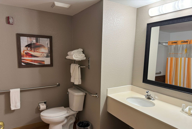 Bathroom 12