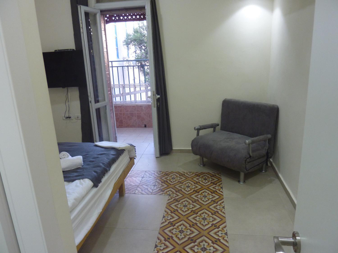 Others 4, Allenby2 B&B