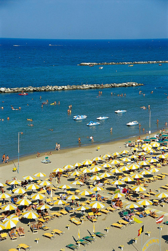 Others 3, Hotel Deanna, Rimini