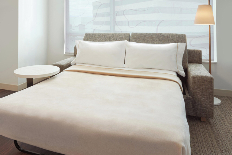 Bedroom 3, Element by Marriott Toronto Airport, Peel