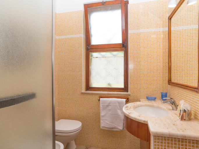 Bathroom 3, Holiday Home Valle degli Oleandri - REI185 by Interhome, Cagliari