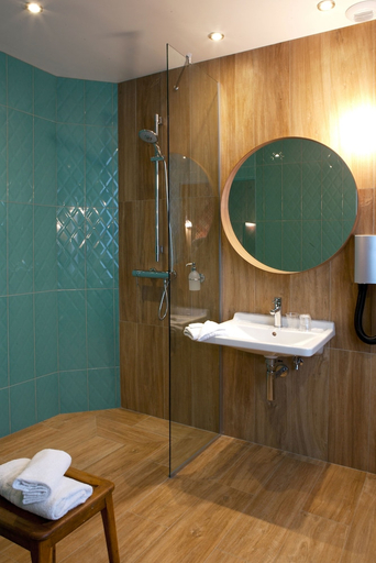 Bathroom 3, Boris V by Happyculture, Hauts-de-Seine