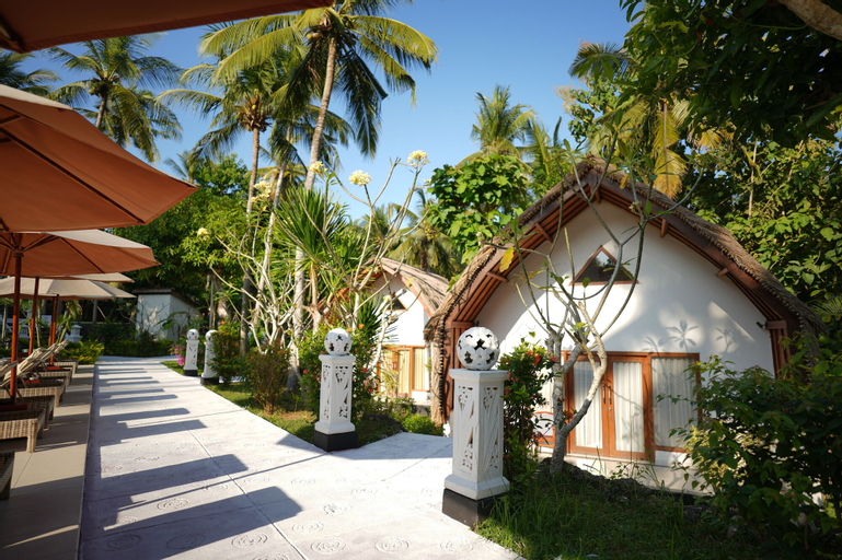 Exterior 2
