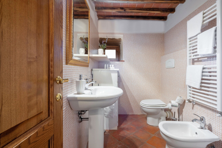 Bathroom, Chiara House In Galenda, Siena