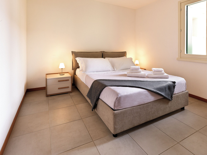 Bedroom 3, RESIDENCE FIORE ROSSO, Brescia