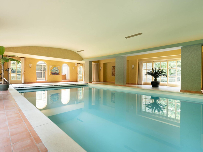 Others 3, Beautiful Villa in Drunen With Private Heated Pool, Heusden
