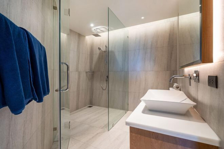 Bathroom 4, New 2Br Condo Bluepoint 8-17 Sea Views, Pulau Phuket