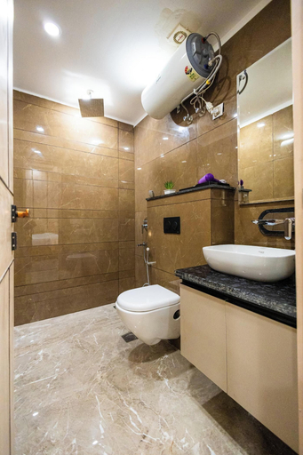 Bathroom 3, Axon Mayfield Garden Near Artemis Hospital sector 51, Gurgaon