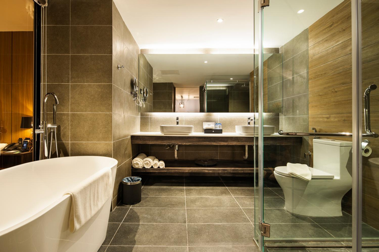 Bathroom 12
