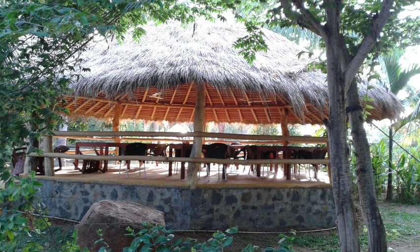 Exterior & Views 1, Coconut Garden Hotel and Restaurant, Thissamaharama