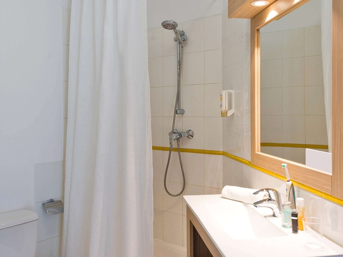 Bathroom 3, Adagio Access Nice Magnan Aparthotel, Alpes-Maritimes