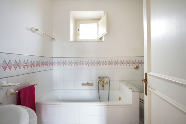 Bathroom 4, Dependance a Baglio il Corvo by Wonderful Italy, Palermo