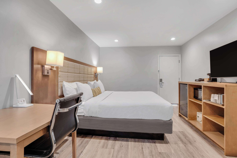 Bedroom 14