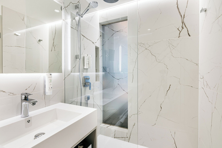 Bathroom 3, Hotel International Brno, Brno