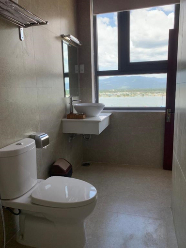 Bathroom 4, Hoàng Sa Bãi Dài, Cam Lâm