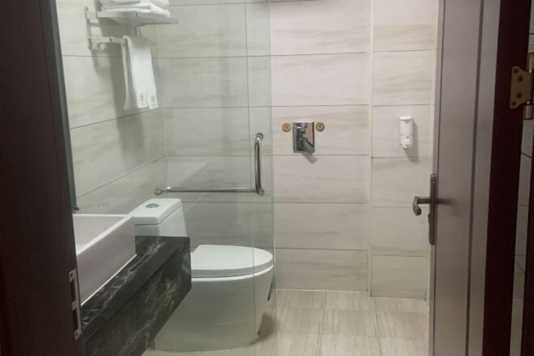Bathroom, Junhao Hotel, Chenzhou