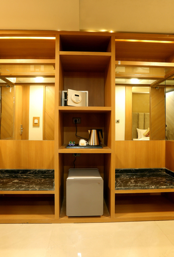 Bathroom 4, Hotel OMEGA, Gurgaon