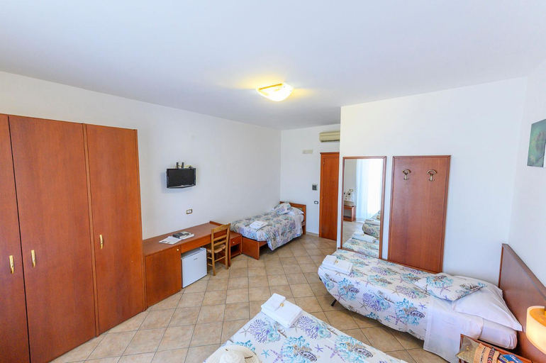 Others 4, B&B Anna Lungomare, Salerno
